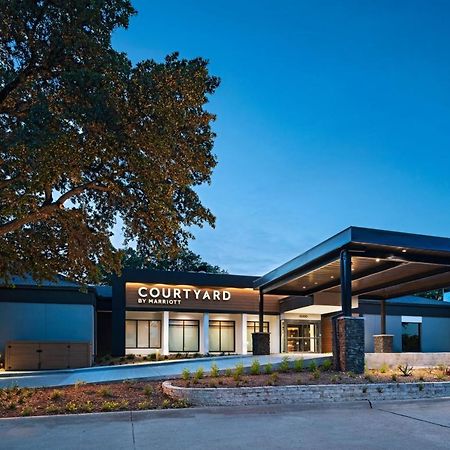 Courtyard By Marriott Dallas Richardson At Spring Valley Экстерьер фото