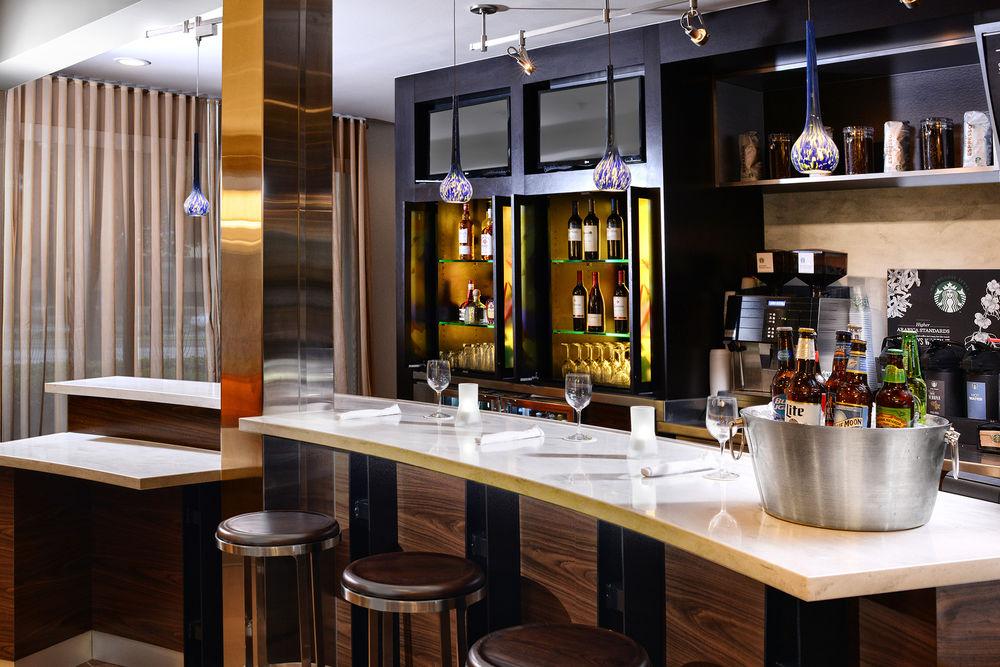 Courtyard By Marriott Dallas Richardson At Spring Valley Экстерьер фото