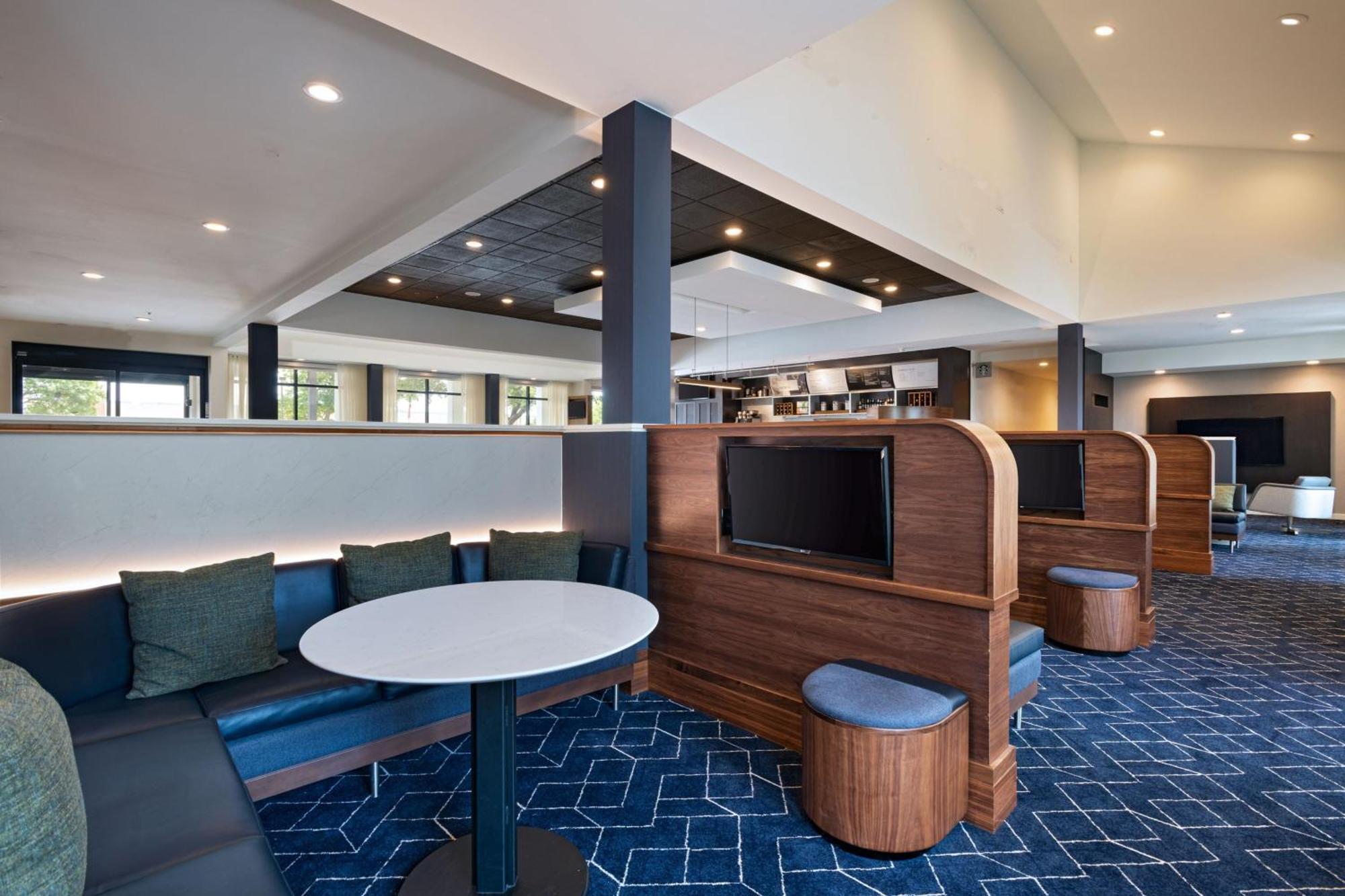 Courtyard By Marriott Dallas Richardson At Spring Valley Экстерьер фото